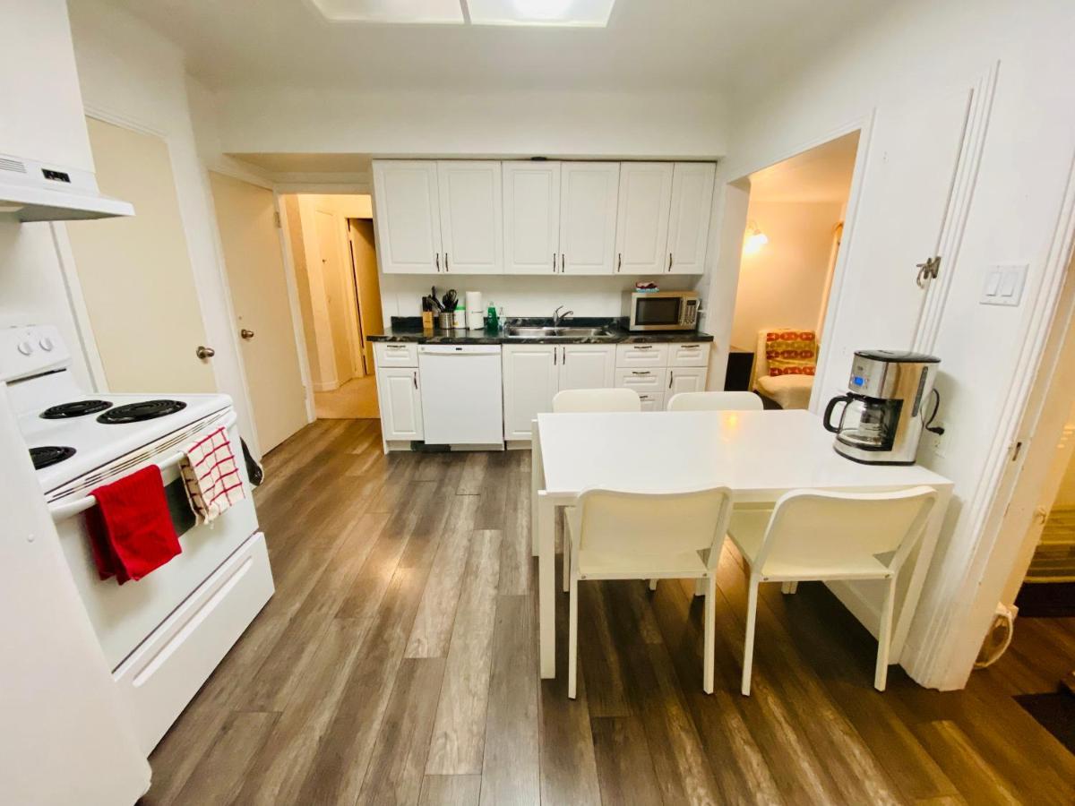 Artistic Apartment Near Downtown Victoria Extérieur photo